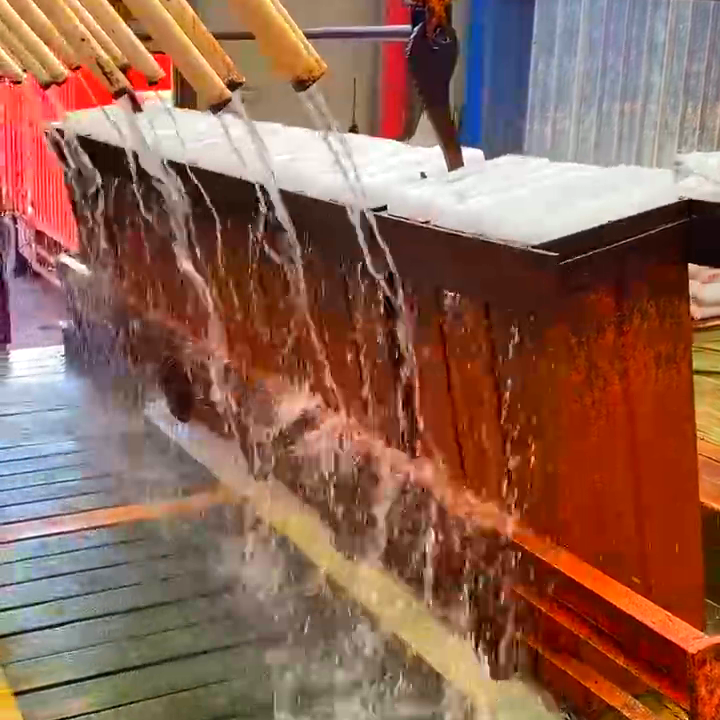 夏季車間降溫冰塊_冰塊降溫成本分析_車間降溫冰塊使用方法