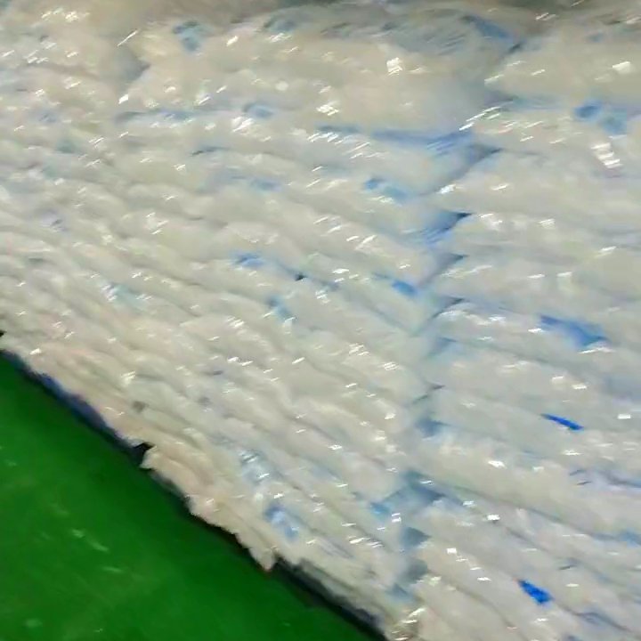 無錫夏日車間高溫難耐,降溫冰塊成理想之選