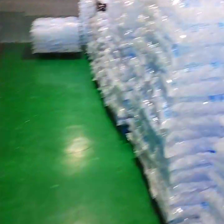 上海高溫時水池降溫冰塊需求大增，這些購買地點要知道