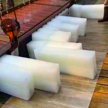 冰糕廠家電話_食用冰公司電話_附近食用冰批發(fā)