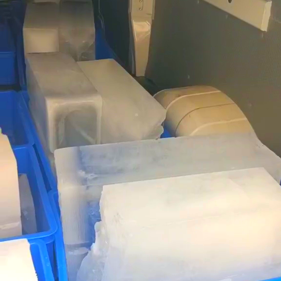 大冰塊價格影響因素_冰塊尺寸大小與成本_大冰塊多少錢