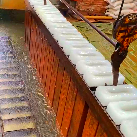 深入了解上海食用冰塊廠：生產流程、質量控制與儲存運輸全解析