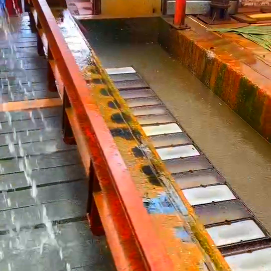 大冰塊在工業農業多領域發揮重要作用,降溫保鮮效果顯著